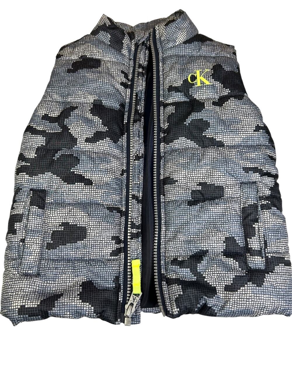 Calvin Klein Jeans Toddler Camo Puffer Vest – Size 2T
